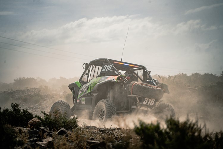 Steve Austin Leading The Field Through The Nevada Desert.